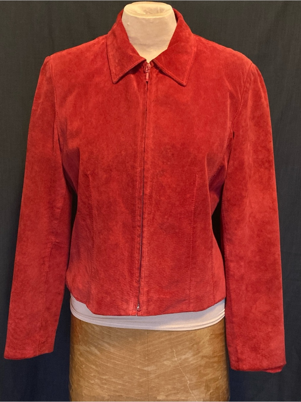 Vintage Yvonne Marie Women's Red Suede Zip-Front Jacket - Timeless Casual Style